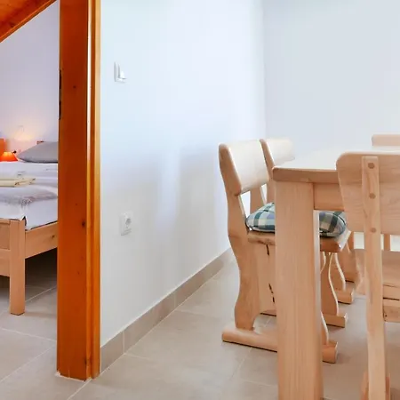 Apartment Smoljic Pirovac