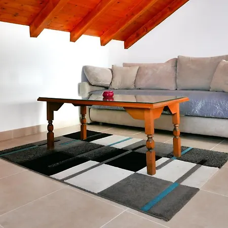 Apartment Smoljic *