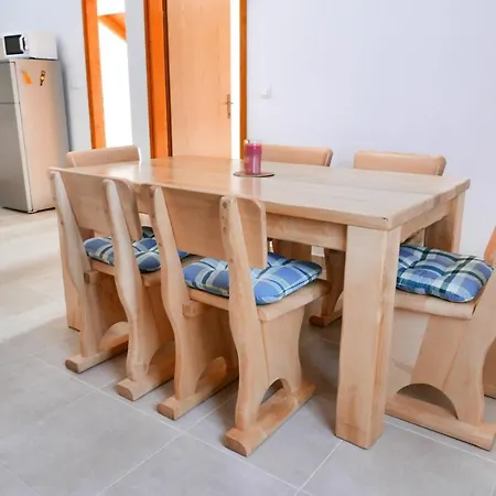 Smoljic Apartment Pirovac